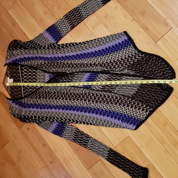 Multi color light weight sweater - Picture 5 of 12